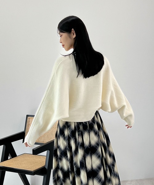 Futier land(フューティアランド)の「バルーンスリーブモヘアニットカーディガン(カーディガン/ボレロ・レディース・レッド/グレー/アイボリー・FREE)」の13枚目の写真