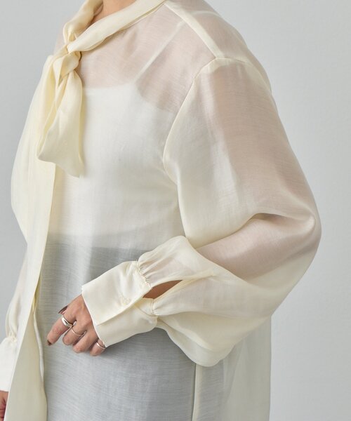 SHENERY（シーナリー）の「ボウタイブラウス（シャツ/ブラウス・レディース・ブラック/オフホワイト・FREE）」の15枚目の写真