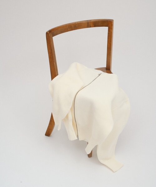 CIAOPANIC TYPY（チャオパニックティピー）の「【WEB限定】【yumi企画】華奢見え女っぽ/マルチウェイダブルジップニット（カーディガン/ボレロ・レディース・ブラウン/レッド/ブルー/オフホワイト/グレー/ブラック・ONE SIZE）」の20枚目の写真