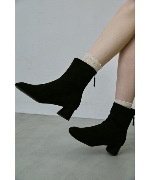 un/neu（アンノイ）の「フェイクスエードアンクルブーツ（ブーツ・レディース・ブラウン/ベージュ/ブラック・SMALL/MEDIUM/LARGE）」の7枚目の写真