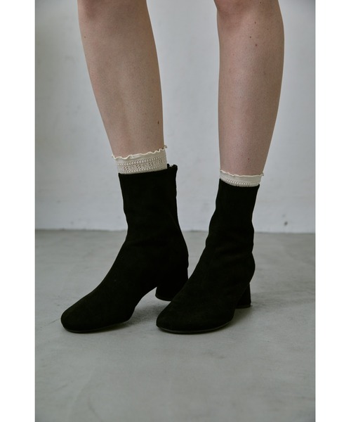 un/neu（アンノイ）の「フェイクスエードアンクルブーツ（ブーツ・レディース・ブラウン/ベージュ/ブラック・SMALL/MEDIUM/LARGE）」の6枚目の写真