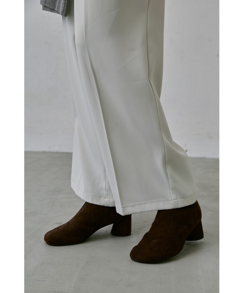 un/neu（アンノイ）の「フェイクスエードアンクルブーツ（ブーツ・レディース・ブラウン/ベージュ/ブラック・SMALL/MEDIUM/LARGE）」の18枚目の写真