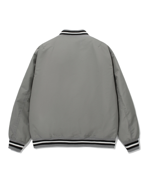 COVERNAT(カバーナット)の「アーチロゴサテンバスティグレー(その他アウター・レディース・その他・SMALL/MEDIUM/LARGE/X-LARGE)」の3枚目の写真