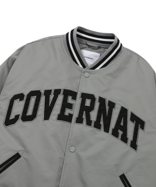COVERNAT(カバーナット)の「アーチロゴサテンバスティグレー(その他アウター・レディース・その他・SMALL/MEDIUM/LARGE/X-LARGE)」の4枚目の写真