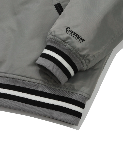 COVERNAT(カバーナット)の「アーチロゴサテンバスティグレー(その他アウター・レディース・その他・SMALL/MEDIUM/LARGE/X-LARGE)」の6枚目の写真