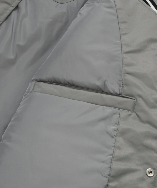 COVERNAT(カバーナット)の「アーチロゴサテンバスティグレー(その他アウター・レディース・その他・SMALL/MEDIUM/LARGE/X-LARGE)」の7枚目の写真