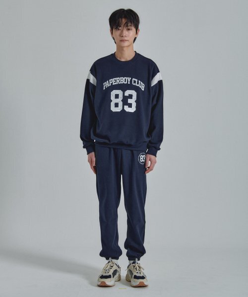 PAPERBOY(ペーパーボーイ)の「配色83 スウェットシャツ-ネイビー(スウェット・メンズ・その他・LARGE/MEDIUM/X-LARGE/SMALL)」の2枚目の写真