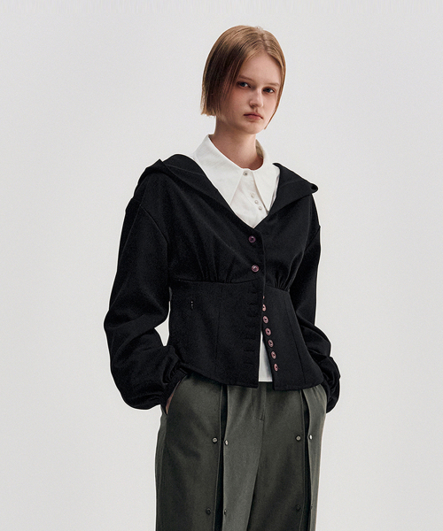 KIMZISU(キムジス)の「Button Up Volume Hood Jumper _ BLACK(その他アウター・レディース・ブラック・SMALL/MEDIUM)」の3枚目の写真