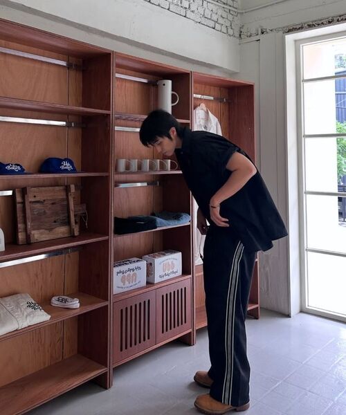 WANGGWAN（ワングァン）の「ミッドナイトトラックパンツ（その他パンツ・メンズ・その他・MEDIUM/LARGE）」の13枚目の写真
