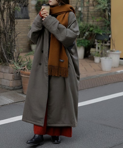 HUG.U(ハグユー)の「「ドルマンの上に着られる」 中綿トレンチコート(トレンチコート・レディース・グレー/ブラック/カーキ・FREE)」の4枚目の写真