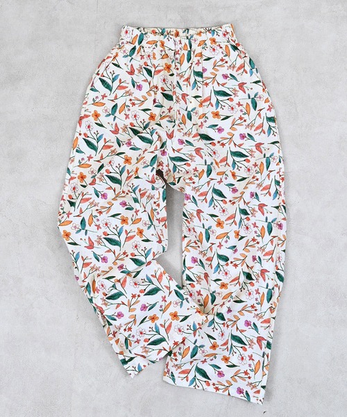 MARKEY'S（マーキーズ）の「タックイージーパンツ/おとな（その他パンツ・レディース・ホワイト系その他/ベージュ系その他/ピンク/グリーン/チャコール/ブルー系その他/イエロー・160cm/170cm）」の2枚目の写真