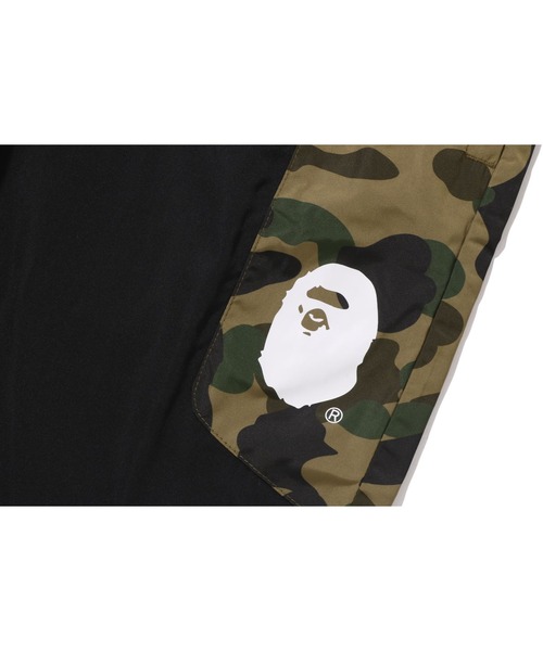 A BATHING APE(アベイシングエイプ)の「1ST CAMO RELAXED FIT TRACK PANTS(その他パンツ・メンズ・イエロー/グリーン・SMALL/MEDIUM/X-LARGE/XX-LARGE/LARGE)」の5枚目の写真