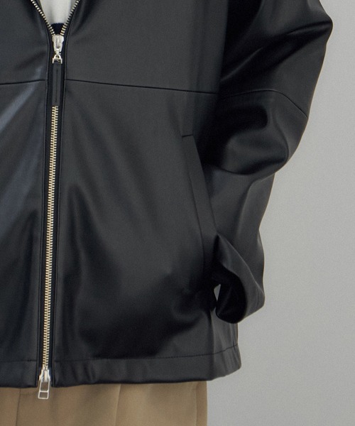 SALON adam et rope'（サロン アダム エ ロペ）の「レザーライクフーデッドパーカー（ブルゾン・レディース・ダークブラウン/ブラック・FREE）」の8枚目の写真