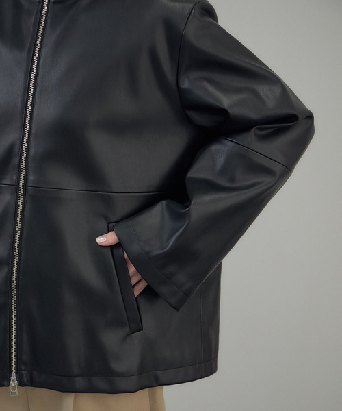 SALON adam et rope'（サロン アダム エ ロペ）の「レザーライクフーデッドパーカー（ブルゾン・レディース・ダークブラウン/ブラック・FREE）」の18枚目の写真