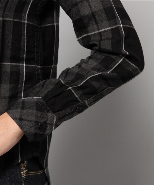 HYSTERIC GLAMOUR（ヒステリックグラマー）の「MOVE YOUR ASS刺繍オープンカラー長袖SH（シャツ/ブラウス・レディース・レッド系その他/ブルー系その他/ブラック系その他・MEDIUM/SMALL）」の5枚目の写真