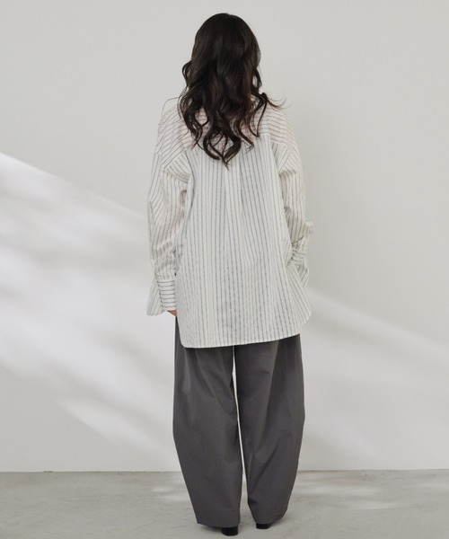 Shelly island（シェリーアイランド）の「シアーストライプシャツ（シャツ/ブラウス・レディース・ホワイト/ベージュ/ブルー・FREE）」の11枚目の写真