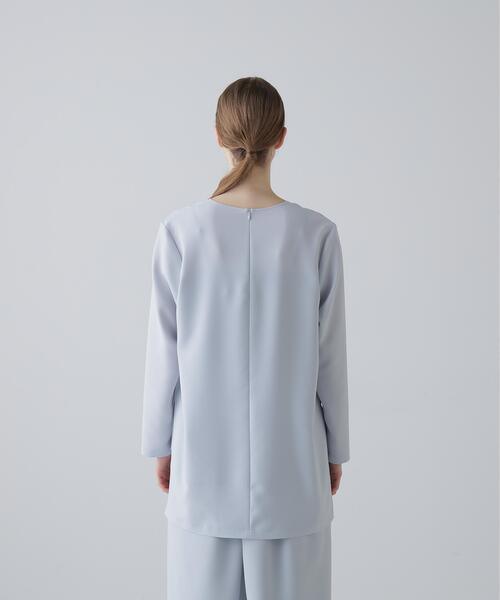 ADORE(アドーア)の「◆バックサテンジョーゼットVネック(シャツ/ブラウス・レディース・ブルー/ホワイト/ブラック・38)」の15枚目の写真