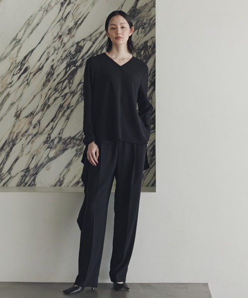 ADORE(アドーア)の「◆バックサテンジョーゼットVネック(シャツ/ブラウス・レディース・ブルー/ホワイト/ブラック・38)」の6枚目の写真