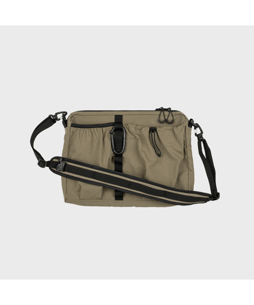 MMOGARDEN(エメモガーデン)の「mmo cross bag nylon twill (3colors)(メッセンジャーバッグ・レディース・カーキ/オレンジ/ダークネイビー・FREE)」の2枚目の写真