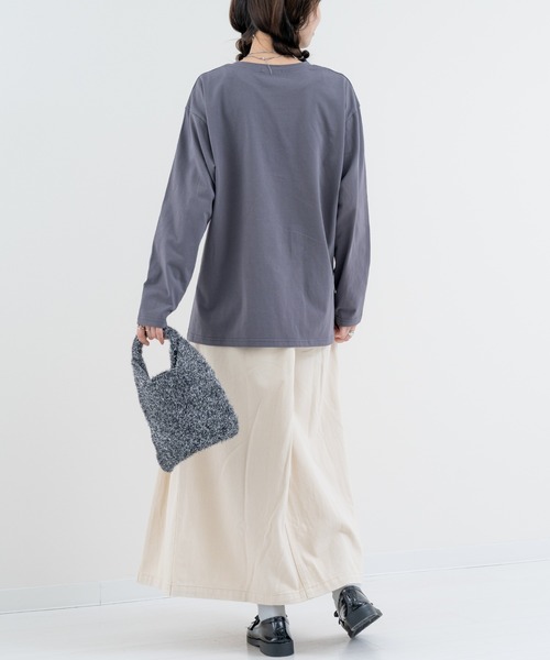 refinedworks(リファインドワークス)の「【refinedworks】大人カジュアル に映える、洗練 ロゴロンT(Tシャツ/カットソー・レディース・オフホワイト/チャコールグレー・FREE)」の15枚目の写真