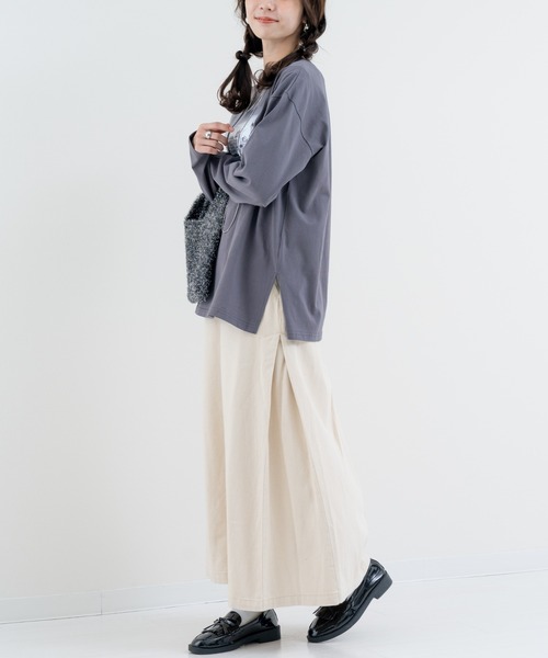 refinedworks(リファインドワークス)の「【refinedworks】大人カジュアル に映える、洗練 ロゴロンT(Tシャツ/カットソー・レディース・オフホワイト/チャコールグレー・FREE)」の16枚目の写真