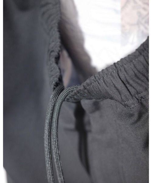 NISHIMOTO IS THE MOUTH(ニシモト イズ ザ マウス)の「VOLUME PANTS | NISHIMOTO IS THE MOUTH(スラックス・メンズ・ブラック/ピンク・S-M/L-XL)」の12枚目の写真