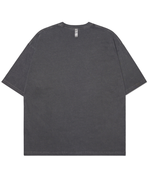 NOMANUAL（NOMANUAL）の「NM HERALDRY T-SHIRT - WARM CHARCOAL（Tシャツ/カットソー・レディース・その他・SMALL/MEDIUM/LARGE/X-LARGE）」の2枚目の写真