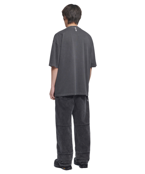 NOMANUAL（NOMANUAL）の「NM HERALDRY T-SHIRT - WARM CHARCOAL（Tシャツ/カットソー・レディース・その他・SMALL/MEDIUM/LARGE/X-LARGE）」の4枚目の写真