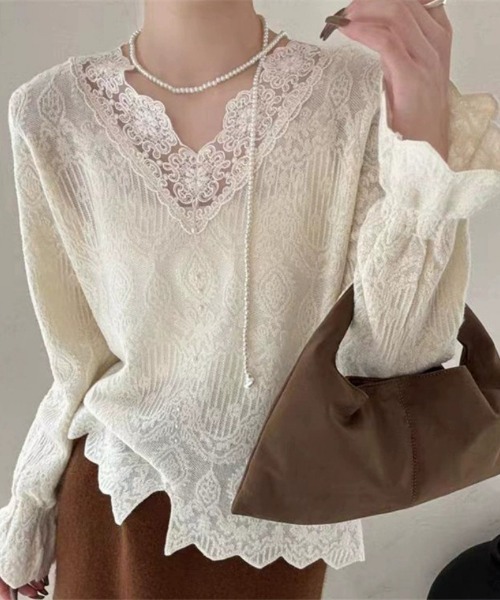 Ritzy（リッツィー）の「ウール混総刺繍レースＶネックトップス（Tシャツ/カットソー・レディース・アイボリー・FREE）」の4枚目の写真