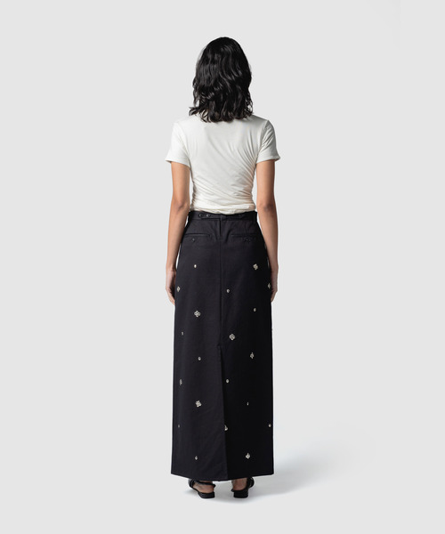 muller of yoshiokubo（ミュラーオブヨシオクボ）の「muller of yoshiokubo ミュラーオブヨシオクボ / METAL BEANS SKIRT メタルビーズデニムロングスカート / MLS26403（スカート・レディース・ブラック/アイボリー・38）」の6枚目の写真