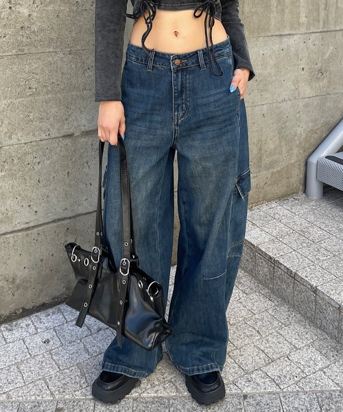 ROGER AND RAW（ロジャーアンドロウ）の「カーゴデニムカーブパンツ（デニムパンツ・レディース・ブルー・MEDIUM/SMALL）」の2枚目の写真