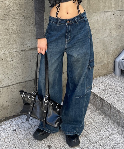 ROGER AND RAW（ロジャーアンドロウ）の「カーゴデニムカーブパンツ（デニムパンツ・レディース・ブルー・MEDIUM/SMALL）」の3枚目の写真