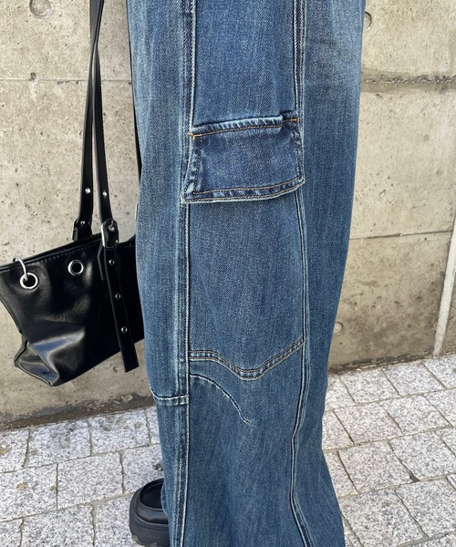 ROGER AND RAW（ロジャーアンドロウ）の「カーゴデニムカーブパンツ（デニムパンツ・レディース・ブルー・MEDIUM/SMALL）」の8枚目の写真