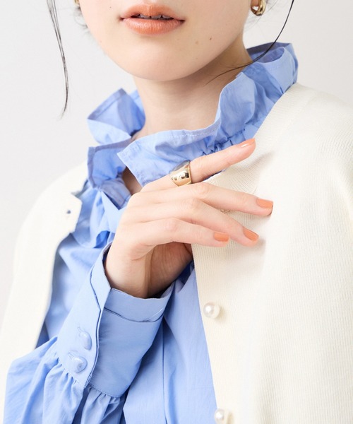 VIS（ビス）の「フリルネックブラウス（シャツ/ブラウス・レディース・オフホワイト/サックスブルー/ダークブラウン・FREE）」の16枚目の写真