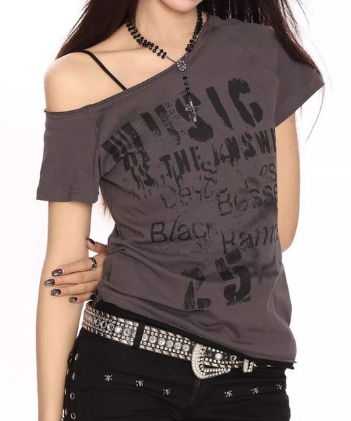 NANEA(ナネア)の「切りっぱなしデザインロゴプリントワンショルダーTシャツ(Tシャツ/カットソー・レディース・アイボリー/グレー・SMALL)」の5枚目の写真