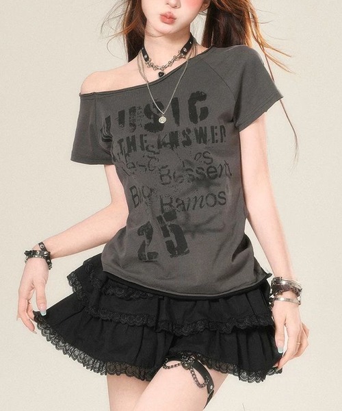 NANEA(ナネア)の「切りっぱなしデザインロゴプリントワンショルダーTシャツ(Tシャツ/カットソー・レディース・アイボリー/グレー・SMALL)」の18枚目の写真