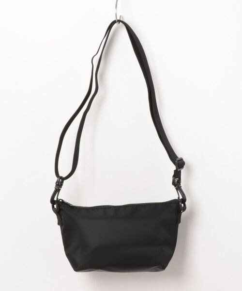 Manhattan Portage(マンハッタンポーテージ)の「ZUCCOTTI CLUTCH FLIGHT NYLON BACKING KRM(ショルダーバッグ・レディース・ブラック・X-SMALL)」の9枚目の写真