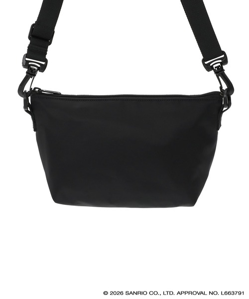 Manhattan Portage(マンハッタンポーテージ)の「ZUCCOTTI CLUTCH FLIGHT NYLON BACKING KRM(ショルダーバッグ・レディース・ブラック・X-SMALL)」の4枚目の写真