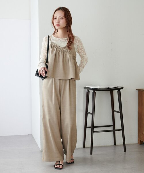 DISCOAT（ディスコート）の「【WEB限定】クロスフリルサロペット（サロペット/オーバーオール・レディース・グレイッシュベージュ/ブラック・MEDIUM）」の11枚目の写真