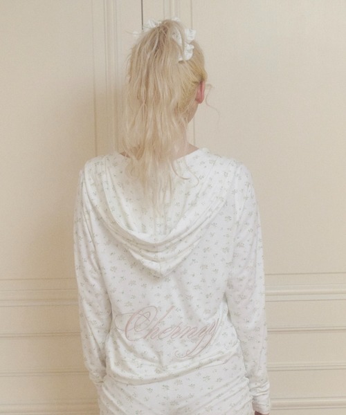 chernyy floral hoodie / 小花柄バック刺繍ロゴフーディー（パーカー