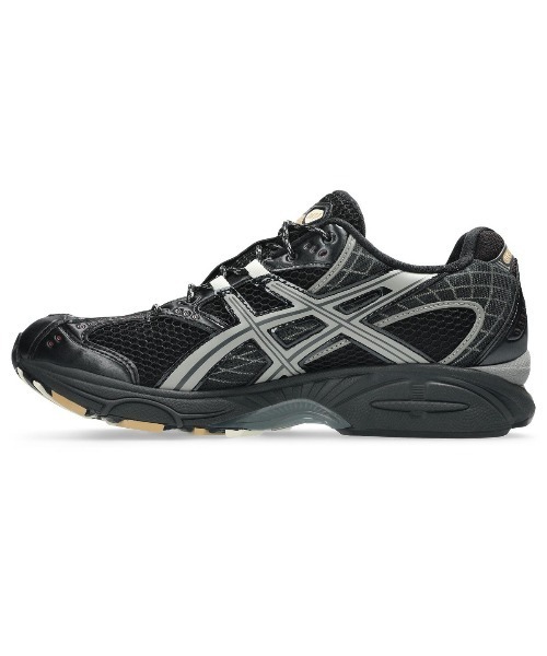 ASICS(アシックス)の「ASICS GEL-NIMBUS 10.1(アシックス ゲル-ニンバス 10.1)(スニーカー・メンズ・ブラック系/ホワイト系・28.5cm/29cm/23cm/23.5cm/26cm/26.5cm/27cm/27.5cm/28cm/24cm/24.5cm/25cm/25.5cm)」の12枚目の写真