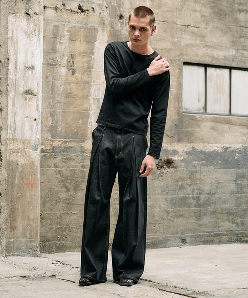 Regen Glanz（レーゲングランツ）の「crosstuck rigid denim pants