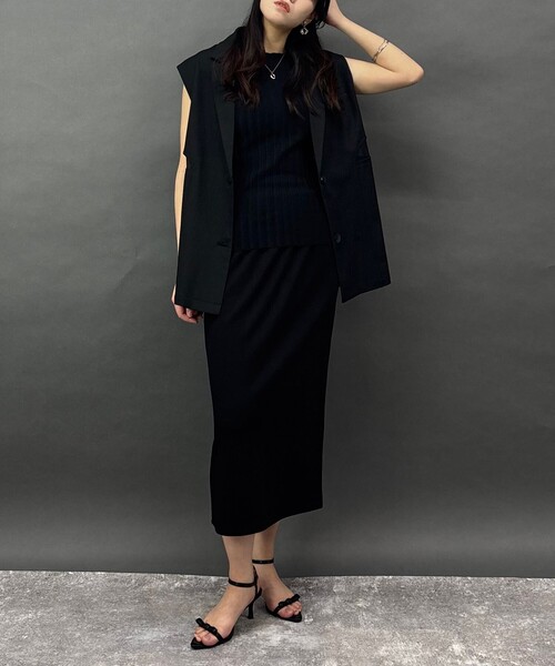 NICOLE white（ニコルホワイト）の「異素材切替ジレ（ベスト・レディース・ブラック・FREE）」の2枚目の写真