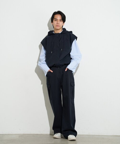 BIRTHDAY BAR(バースデイバー)の「【B-DAY STORE】フーディーベスト メンズ(ベスト・メンズ・ベージュ/ネイビー・0)」の14枚目の写真