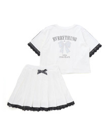 nexchic（ネクシック）の「オーロラパッチ半袖Tシャツ＆フリーツスカートセットアップ(110~150cm)（セットアップ）」