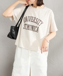MICA&DEAL（マイカ＆ディール）の「【WEB先行予約】[MICA&DEAL マイカアンドディール] 別注 ワイドシルエット UNIVERSITY カレッジプリント Tシャツ（Tシャツ/カットソー）」