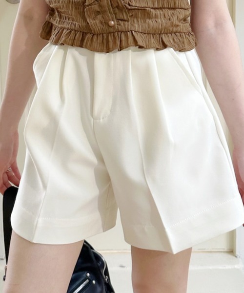 Ada.(エイダ)の「フロント2タック ショートパンツ(その他パンツ・レディース・グレー/ブラック/アイボリー・M/S)」の3枚目の写真