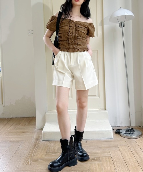 Ada.(エイダ)の「フロント2タック ショートパンツ(その他パンツ・レディース・グレー/ブラック/アイボリー・M/S)」の8枚目の写真