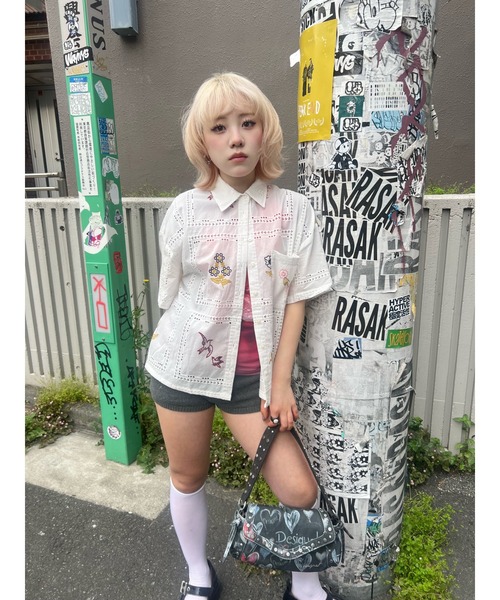Desigual(デシグアル)の「花鳥刺繍レースシャツ ホワイト(シャツ/ブラウス・レディース・ホワイト・XS/XL/M)」の9枚目の写真