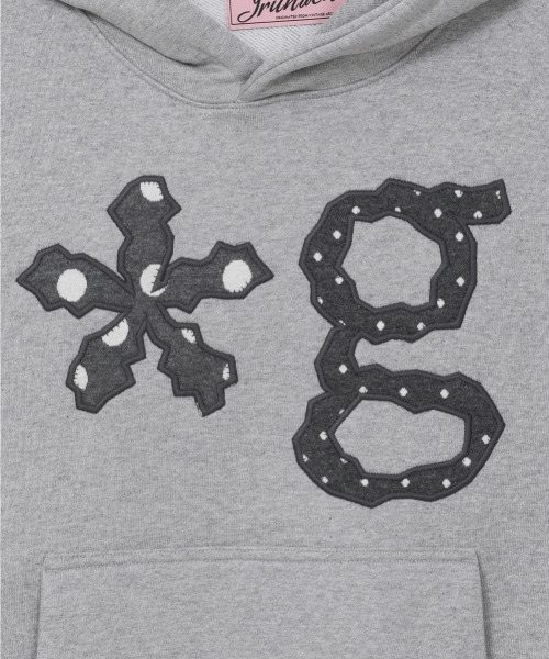 GRUNDEN（グルンデン）の「DOT LOGO APPLIQUE HOODIE (MELANGE GREY)（パーカー・レディース・その他・OS）」の3枚目の写真